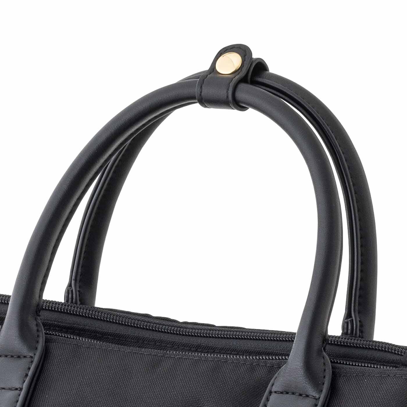 フェリシモギフトショップ|ラミプリュス　トート見えがスマート　５層でこぼこレイヤードリュック〈トライアングル〉|ハンドル留めのベルト付き。