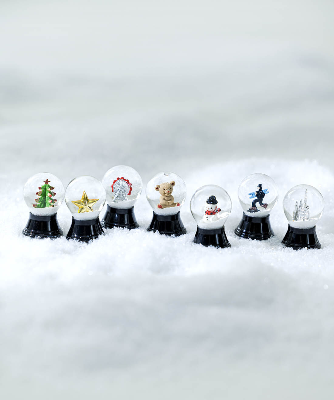 フェリシモギフトショップ|オーストリアの職人が作る 小さな小さなスノードーム２５ｍｍ〈モミの木〉