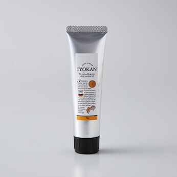 フェリシモギフトショップ | 国産柑橘　伊予柑ハンドクリーム７５ｇ