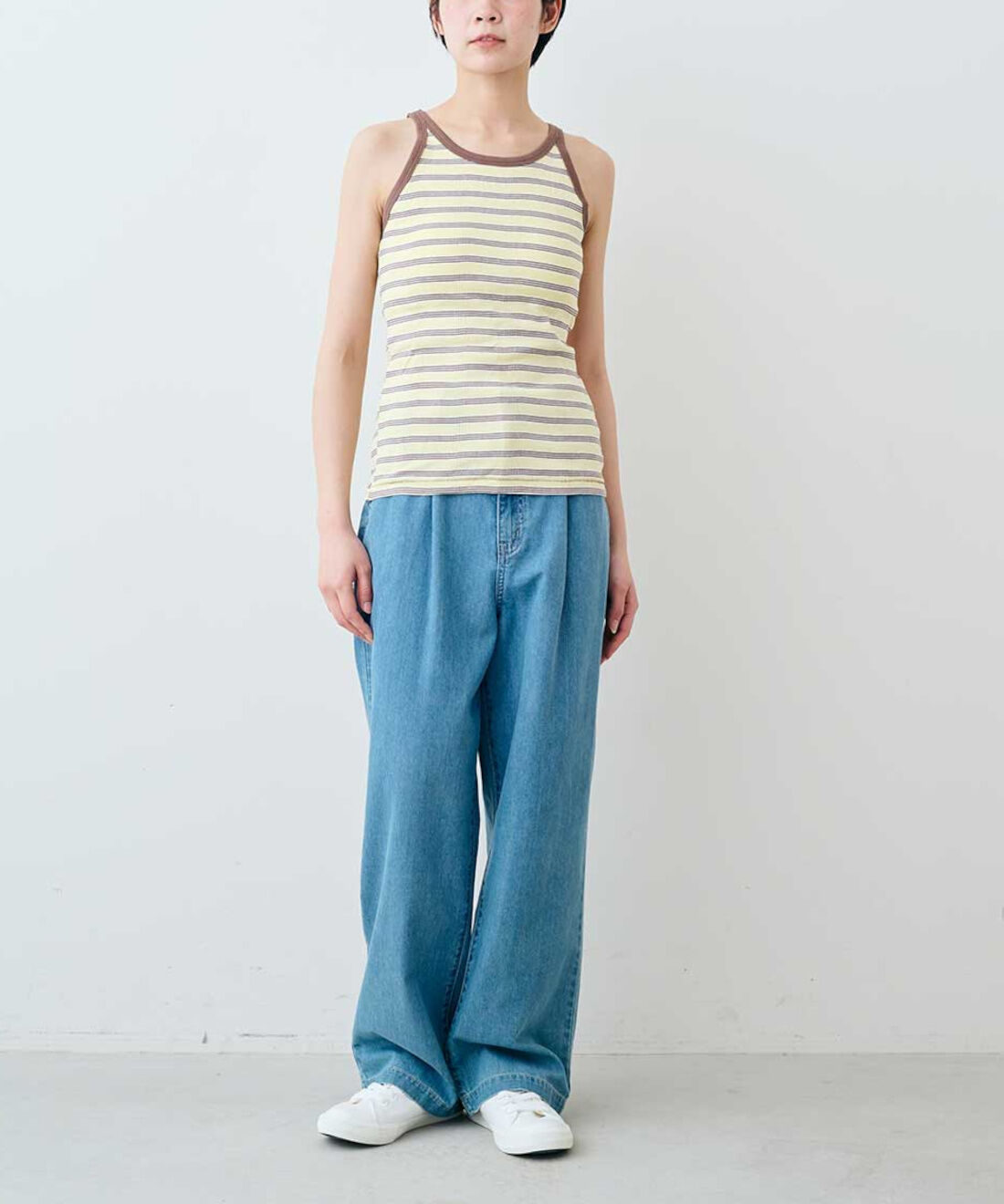フェリシモギフトショップ|【WEB限定】miller リブボーダーカップ付きタンクトップ〈グレー×ブラック〉【シロップ．バスケット】|モデル身長:163cm　※お届けのカラーとは異なります。