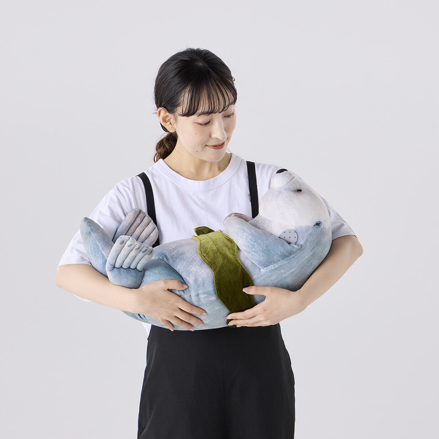 フェリシモギフトショップ|YOU＋MORE!　ほっぺに手がぴとっ！ 抱っこラッコ