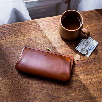 フェリシモギフトショップ | 革巻きがま口長財布〈レッドブラウン〉