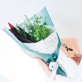 母の日の花ギフト | あじさいが個性的なミニブーケ