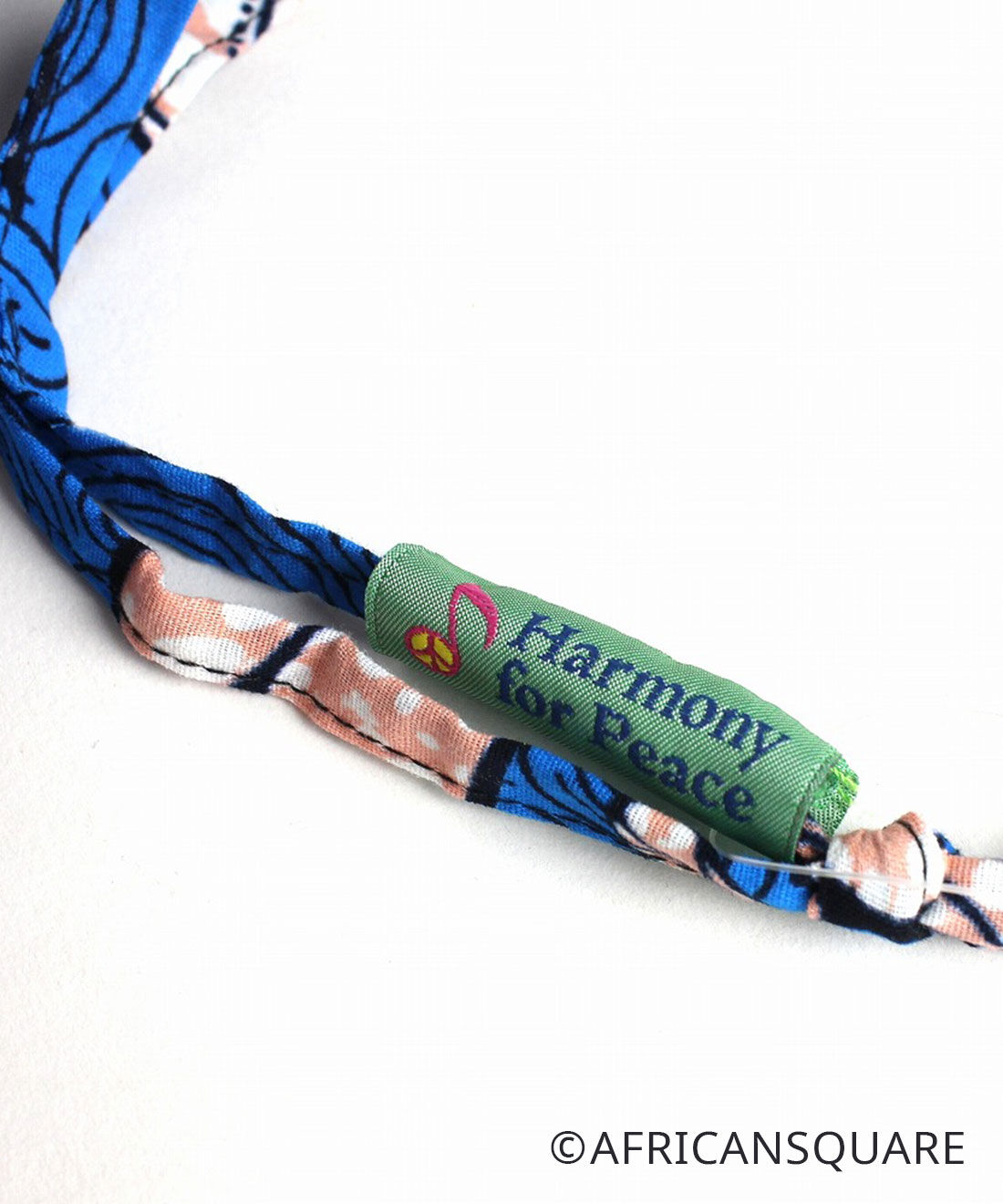 mensha!|【mensha! SELECT】マリでつくられたアフリカンプリントのパーニュ布きんちゃくバッグ 〈海月〉Ｓサイズ|HARMONY FOR PEACEプロジェクトは、2012年3月、マリ共和国で起きたクーデターと以降の混乱を憂慮した日本の有志で、音楽やアートを通して平和を呼びかけるプロジェクトです。(引用元：アフリカンスクエアー）
