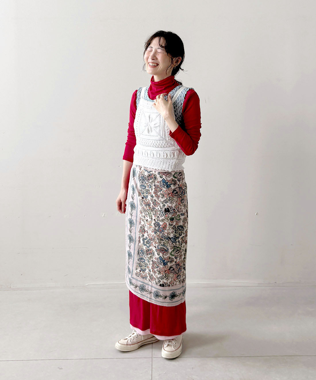 mensha!［メンシャ！］|〈ガーゼ〉カットソー タートルネックとヴィンテージライクな 大判ダブルガーゼスカーフと[初回お試し209円OFF]大判ダブルガーゼスカーフのコーディネート