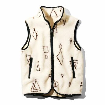 Live in  comfort | 栞里ちゃんとつくった幾何学ボアベストＩＶリブイン