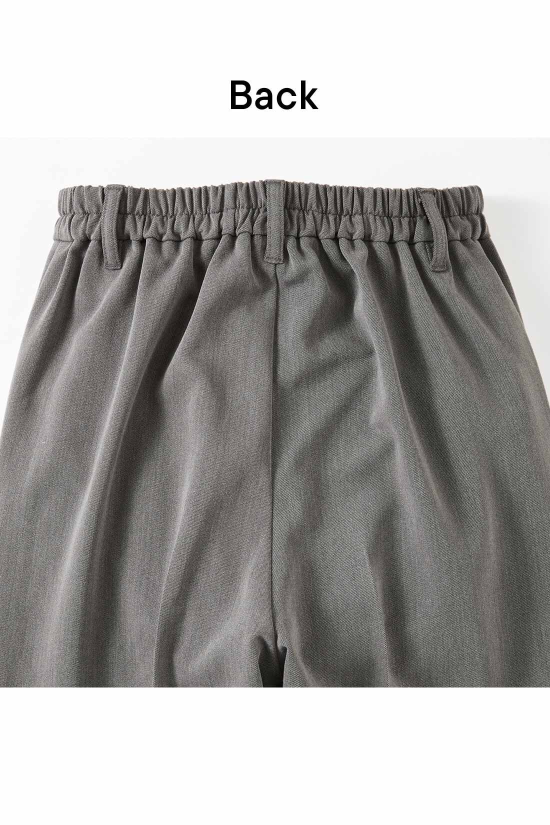 Live in  comfort|リブ イン コンフォート オンでもオフでも週7活躍！ きれいだねパンツ〈ワイドストレート〉〈アイボリー〉|ウエストはわきから後ろゴムでらくちん。　※お届けするカラーとは異なります。