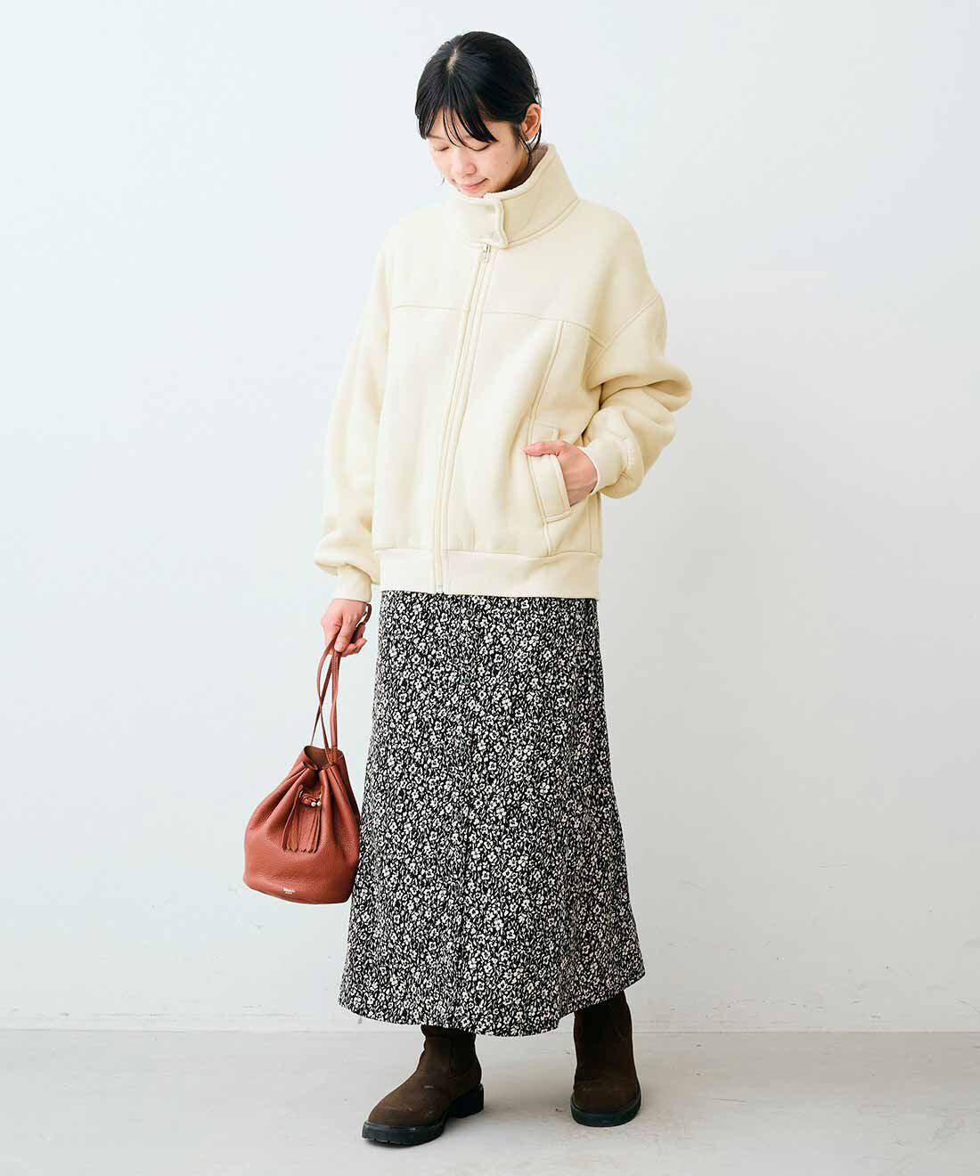 Live in comfort［リブインコンフォート］|リブ イン コンフォート スマートに着られてぬくぬくあったか！ やわらかカットソーの裏ボアブルゾン〈アイボリー〉|モデル身長：163cm　着用サイズ：M