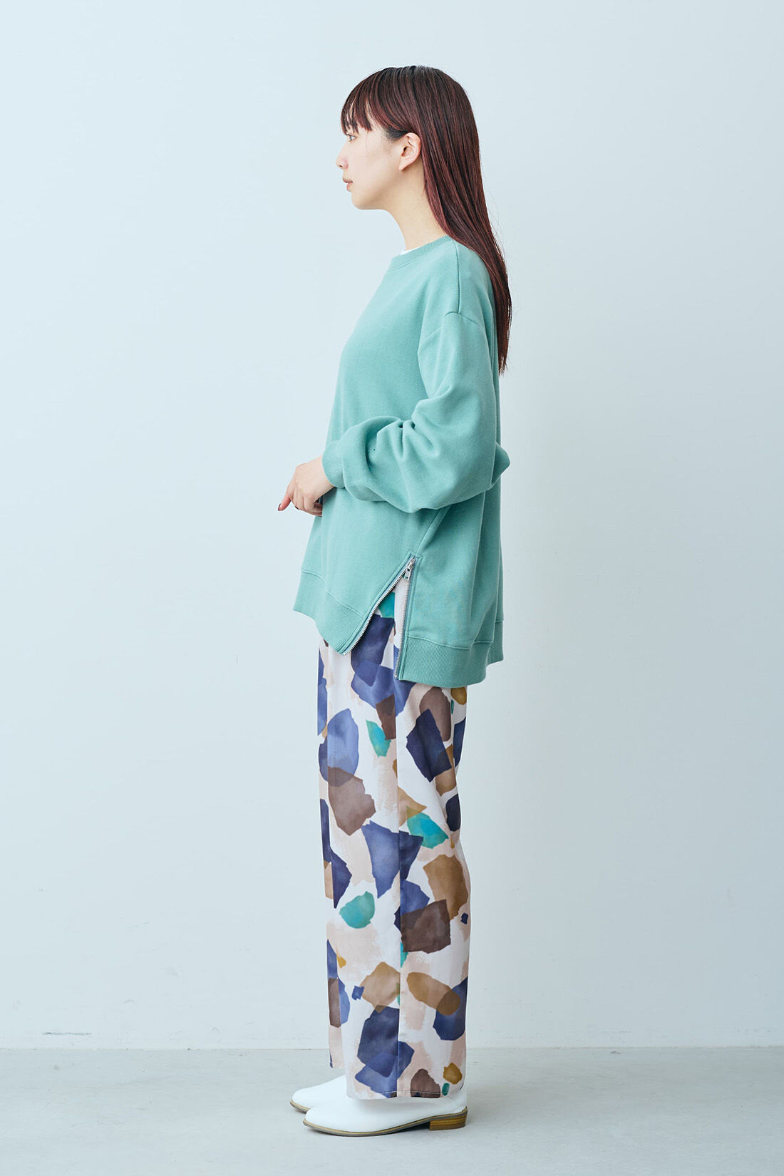 Live in comfort［リブインコンフォート］|リブ イン コンフォート　Ｌｉｖｅ　Ｌｏｖｅ　ＣｏｔｔｏｎⓇプロジェクト　大人っぽく着られる　すそファスナースウェットトップス 〈ピーコック〉