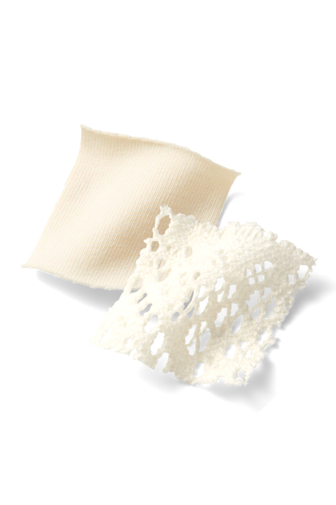 Live in  comfort|リブ イン コンフォート 気持ちも華やぐ レース重ね着カットソーセット〈ブラック〉|綿混素材のカットソーレースは、ほどよい厚みで肌当たりやわらか。フレンチスリーブのインナーは、表面感のきれいなカットソー素材。　※お届けするカラーとは異なります。