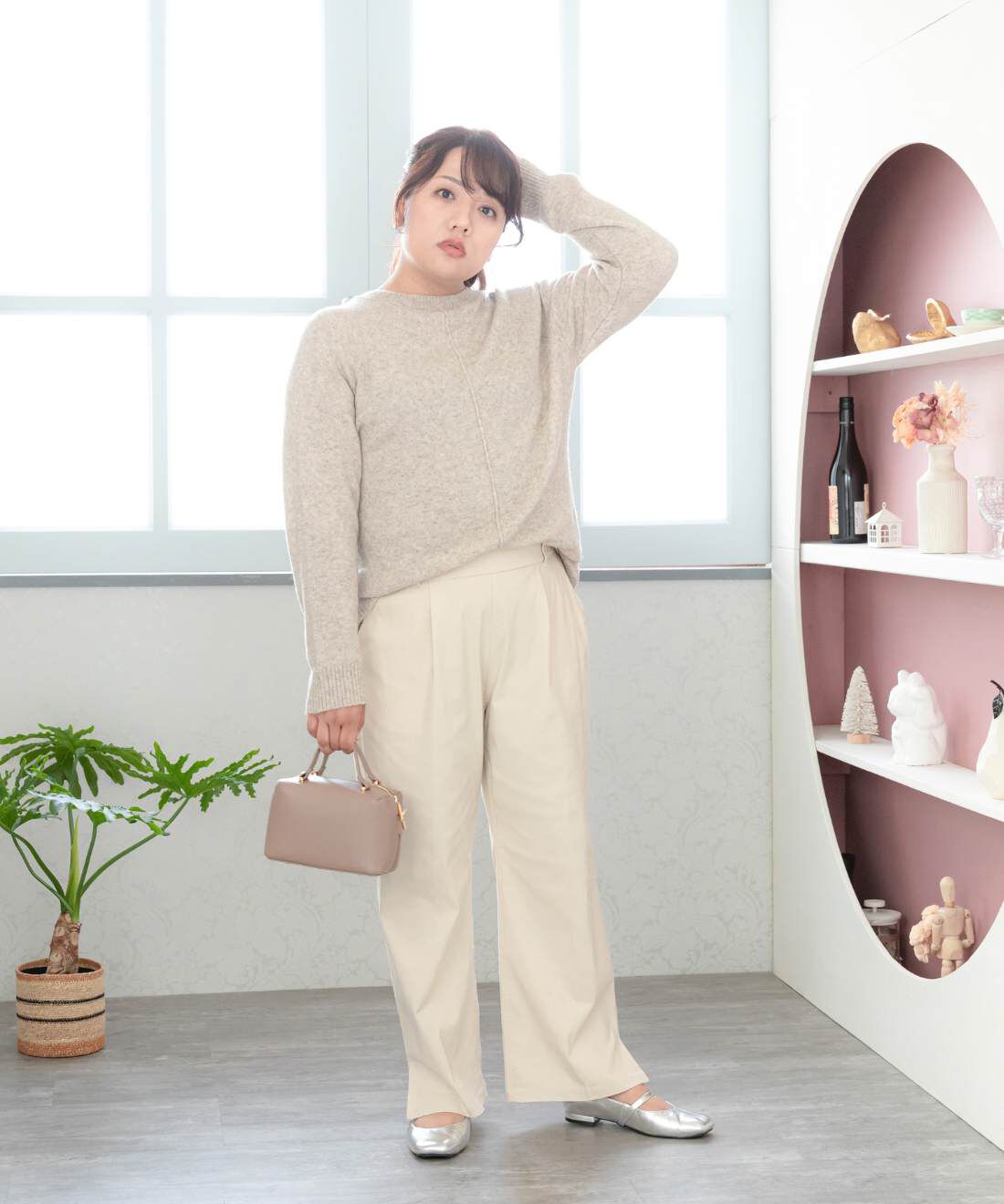 Live in  comfort|リブ イン コンフォート Hinaさんとコラボ Yラインが気になりにくい！ スッキリ美脚 スーパー伸び軽ストレートパンツ