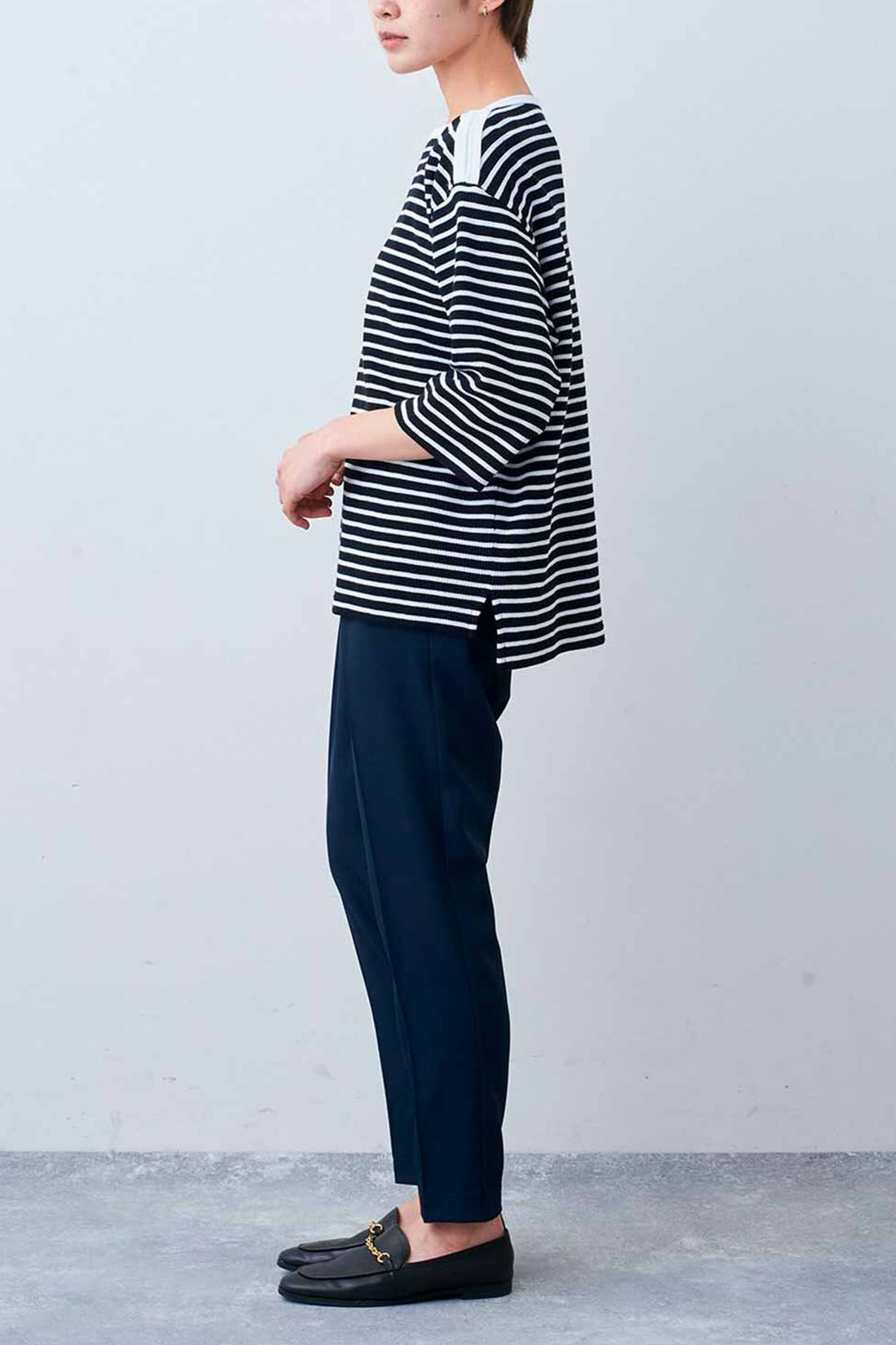 Live in  comfort|リブ イン コンフォート　オンでもオフでも週7活躍！ きれいだねパンツ〈テーパード〉〈ネイビー〉