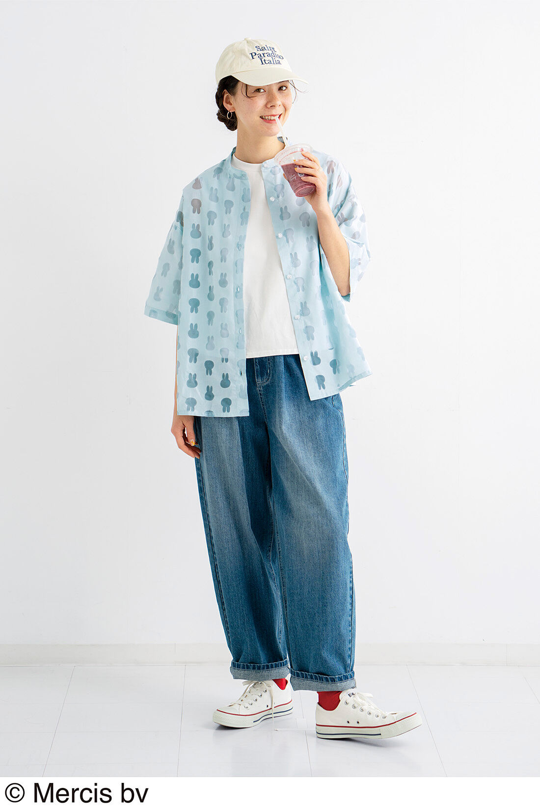 Live in  comfort|【6月分以降お届け】リブ イン コンフォート　ミッフィーのお顔シルエットの オパール加工ブラウス〈ソーダブルー〉