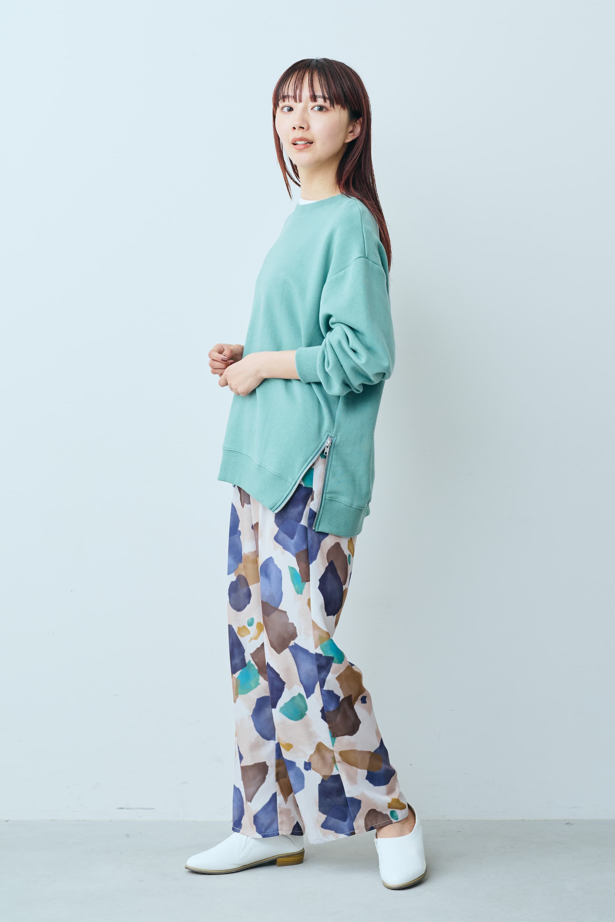 Live in  comfort|リブ イン コンフォート　Ｌｉｖｅ　Ｌｏｖｅ　ＣｏｔｔｏｎⓇプロジェクト　大人っぽく着られる　すそファスナースウェットトップス 〈ネイビー〉