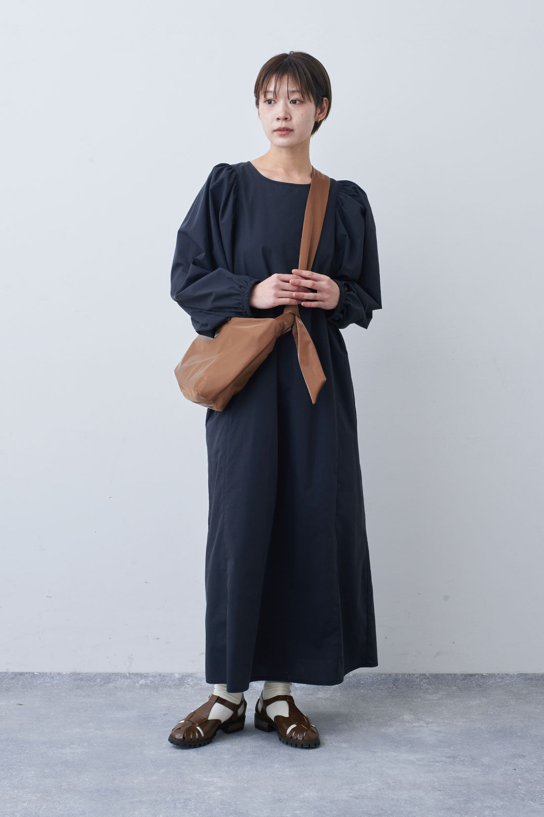 Live in  comfort|リブ イン コンフォート はまじとコラボ 着るだけで華やかな 華奢（きゃしゃ）見えボリュームスリーブワンピース