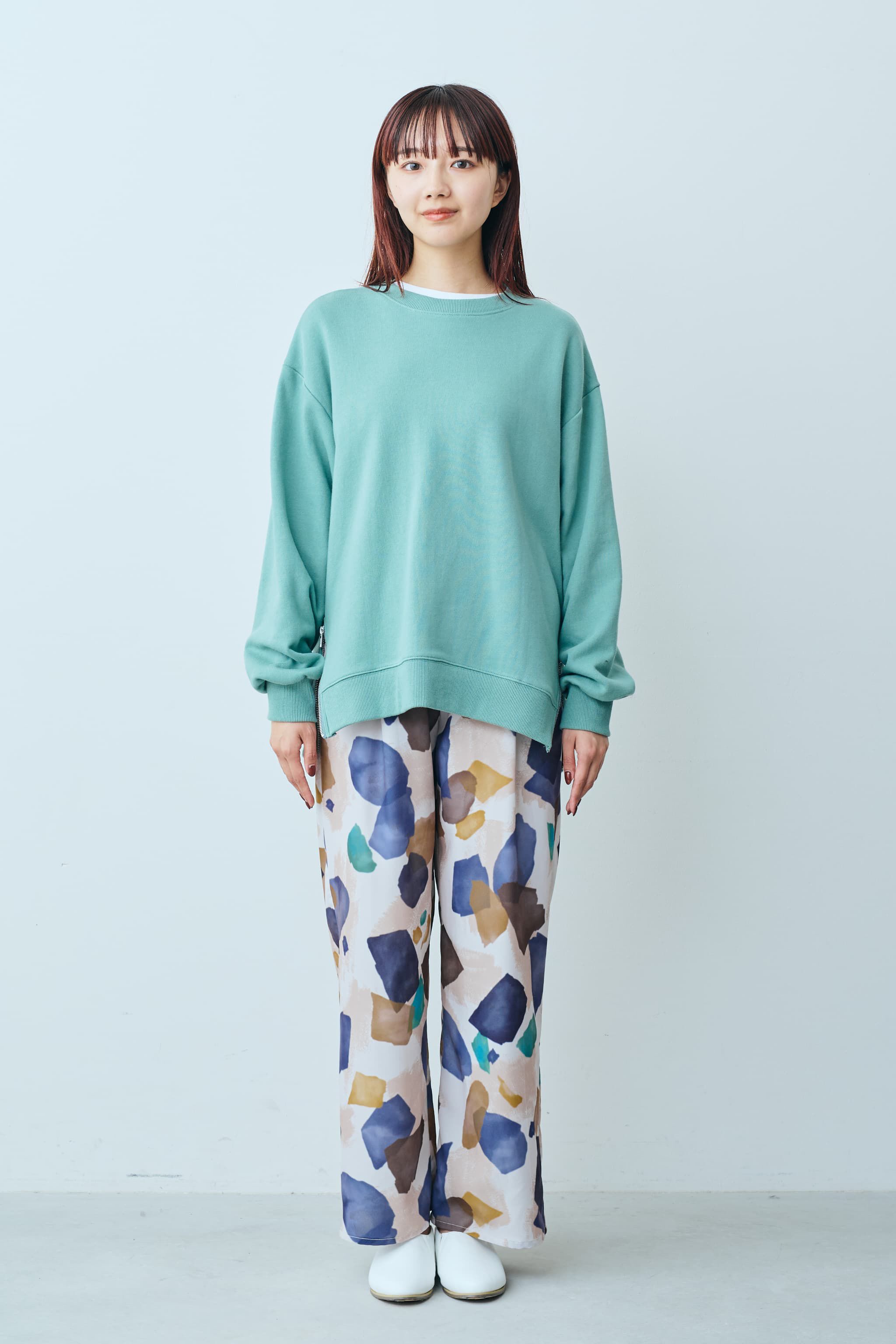 Live in  comfort|リブ イン コンフォート　Ｌｉｖｅ　Ｌｏｖｅ　ＣｏｔｔｏｎⓇプロジェクト　大人っぽく着られる　すそファスナースウェットトップス 〈ネイビー〉