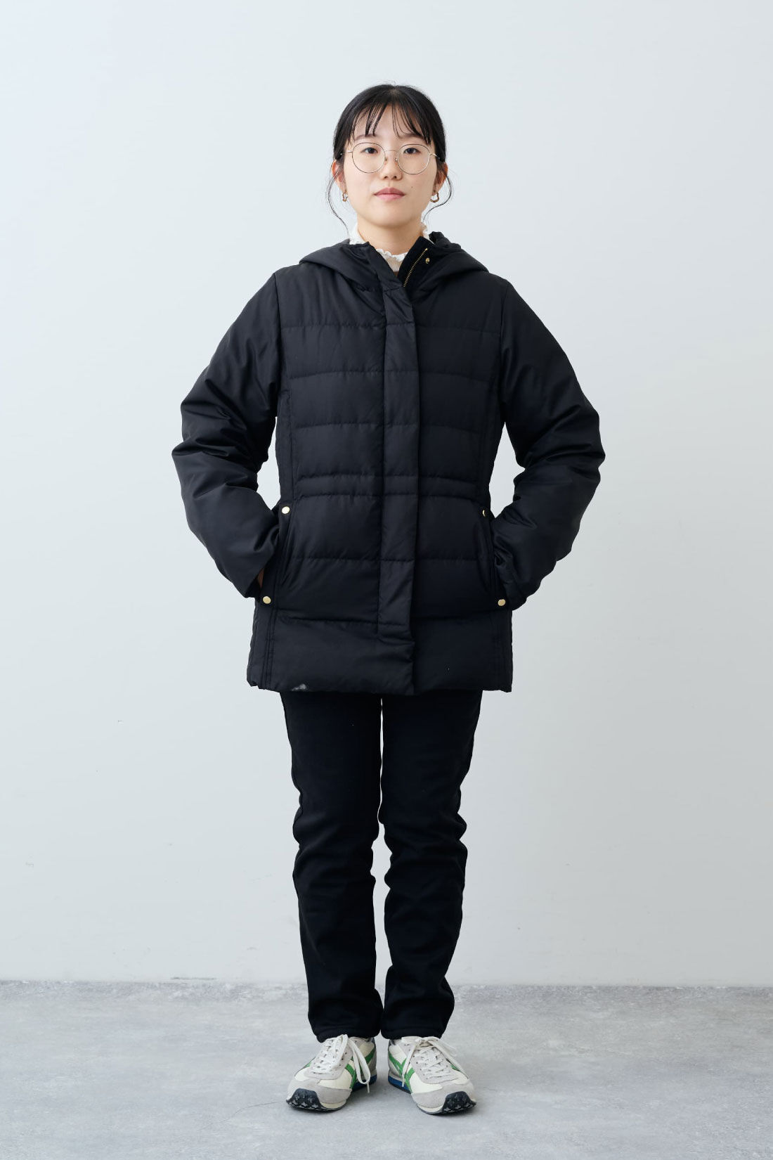 Live in comfort［リブインコンフォート］|リブ イン コンフォート スッキリ見える！ ステッチワークいっぱいのAラインダウンコート〈ブラック〉|しぼる前