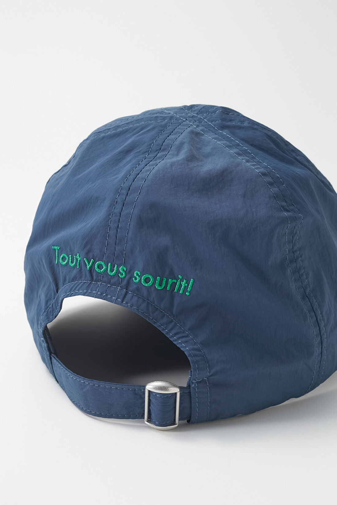 Live in comfort［リブインコンフォート］|リブ イン コンフォート　ポジティブな気持ちになれる　UVカット＆撥水　ナイロンキャップの会|Tout vous sourit!（すべてがあなたに微笑む！）