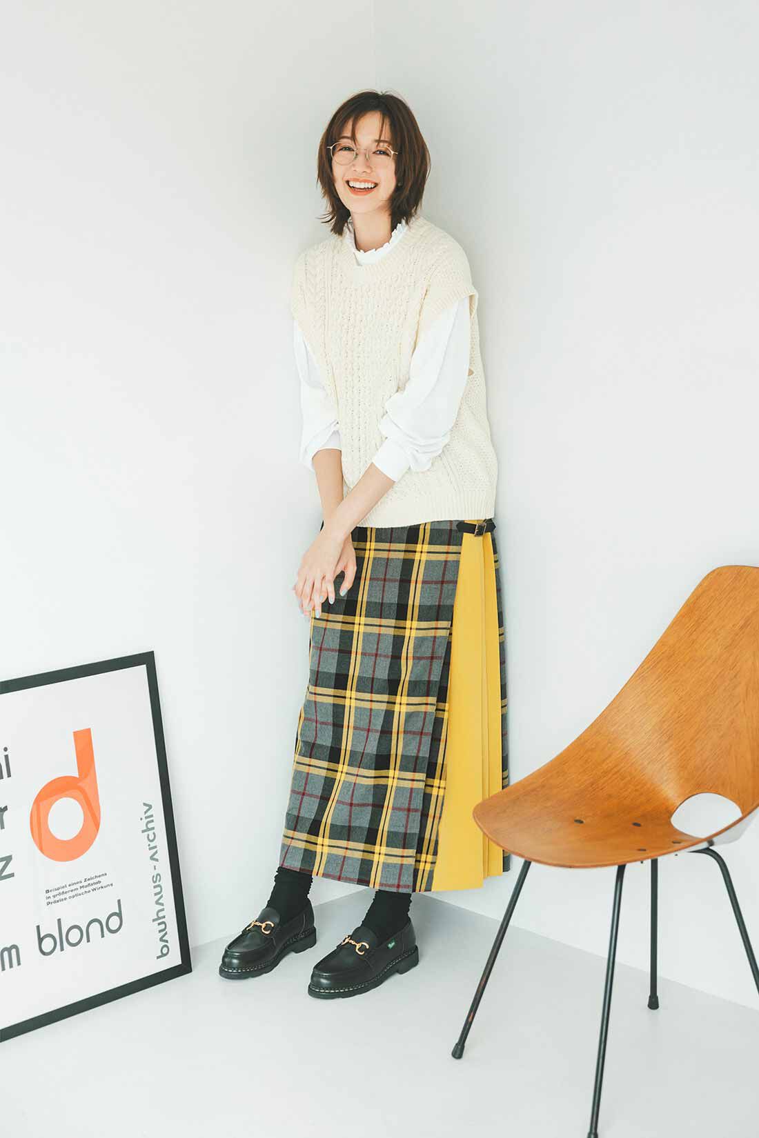 Live in comfort［リブインコンフォート］|リブ イン コンフォート 人気スタイリスト 石上美津江さんとつくった 巻きスカート風チェックスカート〈グレー×マスタードイエロー〉