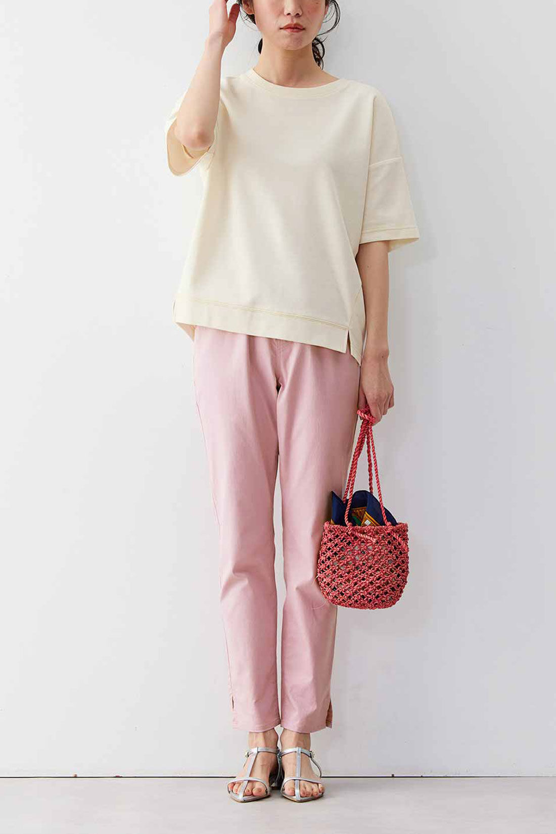 Live in  comfort|リブ イン コンフォート スタンダードで使い勝手抜群のちょうどいいカラーチノパン〈ライム〉|これは参考画像です。お届けするカラーとは異なります。