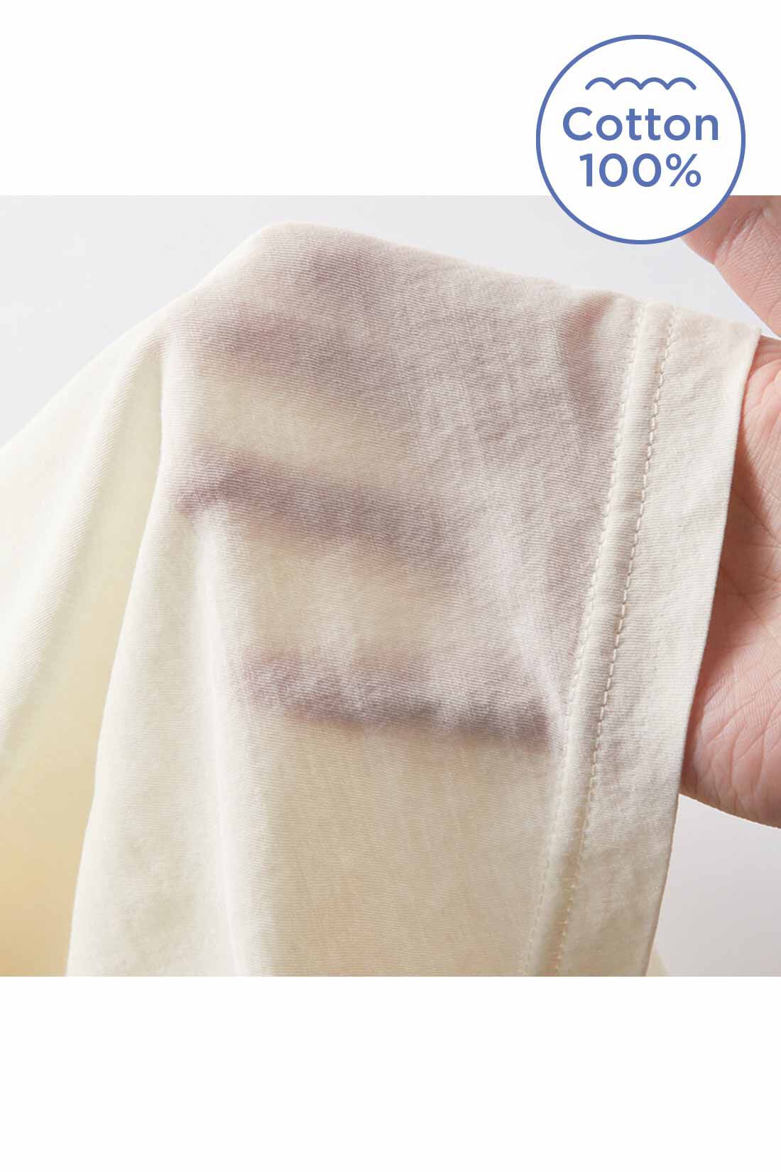 Live in comfort［リブインコンフォート］|リブ イン コンフォート 着ていることを忘れちゃう？ シアーなラグランスリーブトップスの会|細番手の60強撚糸天じくなので、とにかく薄くてしなやか。素肌を綿のベールで覆うような、さらりとやさしい肌ざわりです。