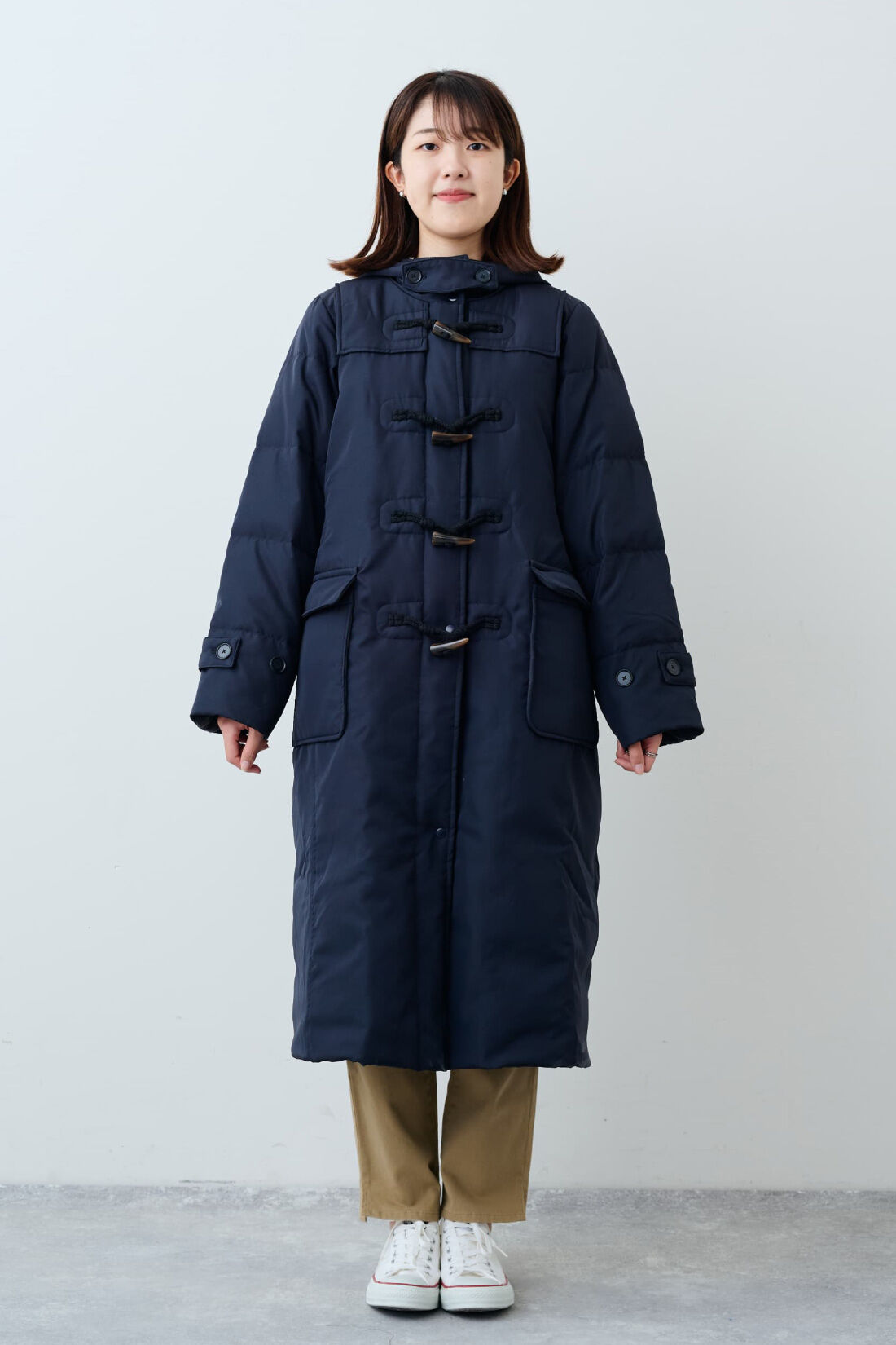 Live in  comfort|リブ イン コンフォート くぼっち★とコラボ 軽やかにこなれ見えする ロングダッフルダウンコート〈チャコールネイビー〉|身長：167cm　着用サイズ：MT