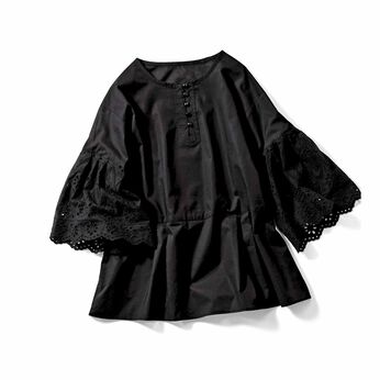 Live in  comfort | 華やか 透け感 コットン ブラック ブラウス レーススリーブ