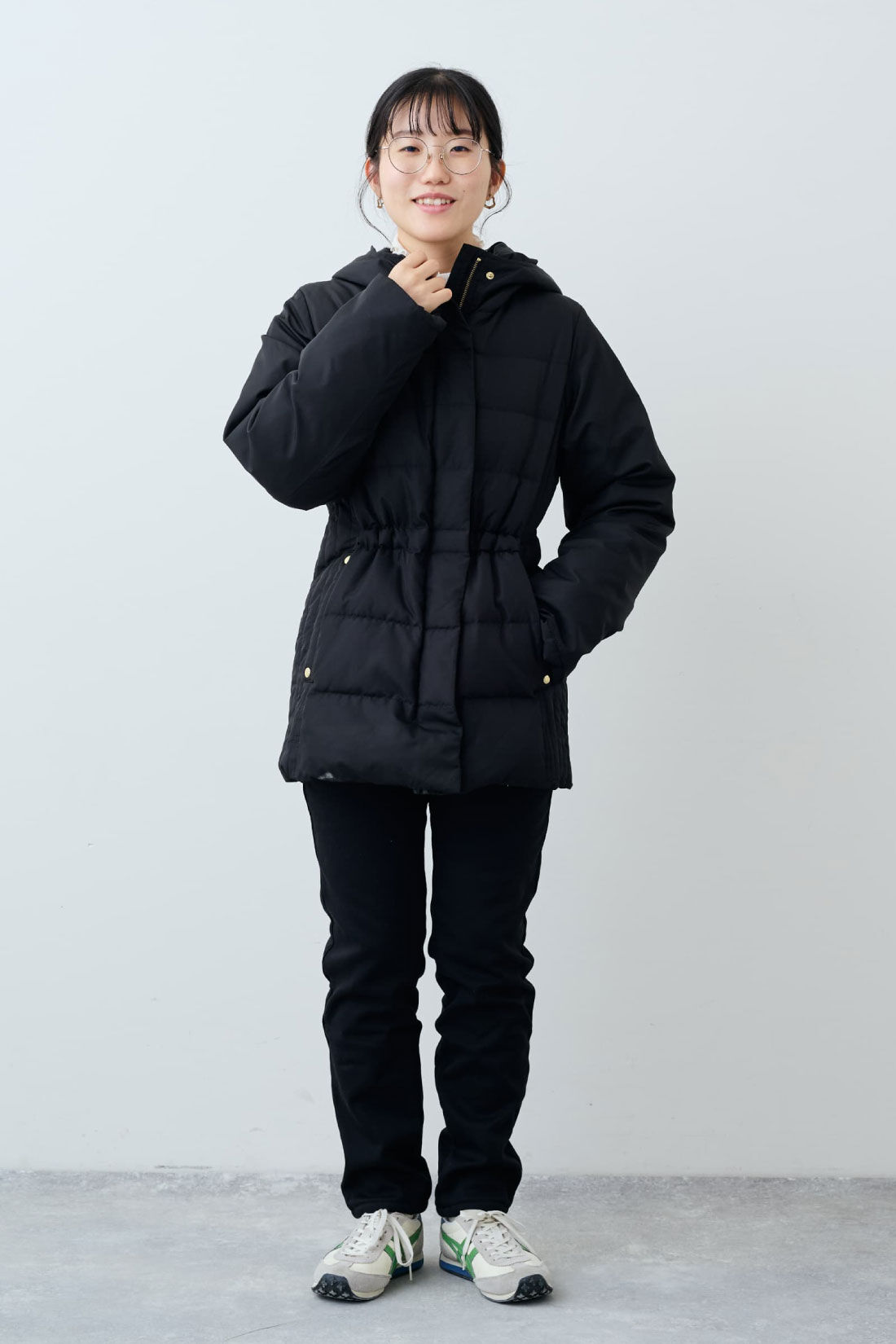 Live in comfort［リブインコンフォート］|リブ イン コンフォート スッキリ見える！ ステッチワークいっぱいのAラインダウンコート〈ブラック〉|しぼった後