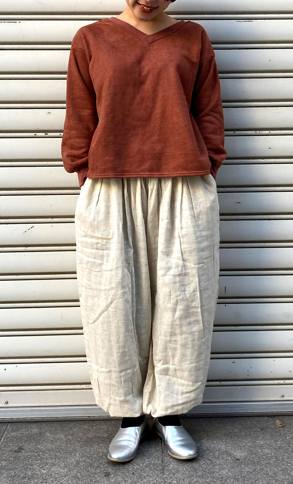 リブ イン コンフォート　肌に当たる裏側は綿100％！ 風合いのいい麻混ダブルガーゼのぽんわりパンツ〈ブルー〉