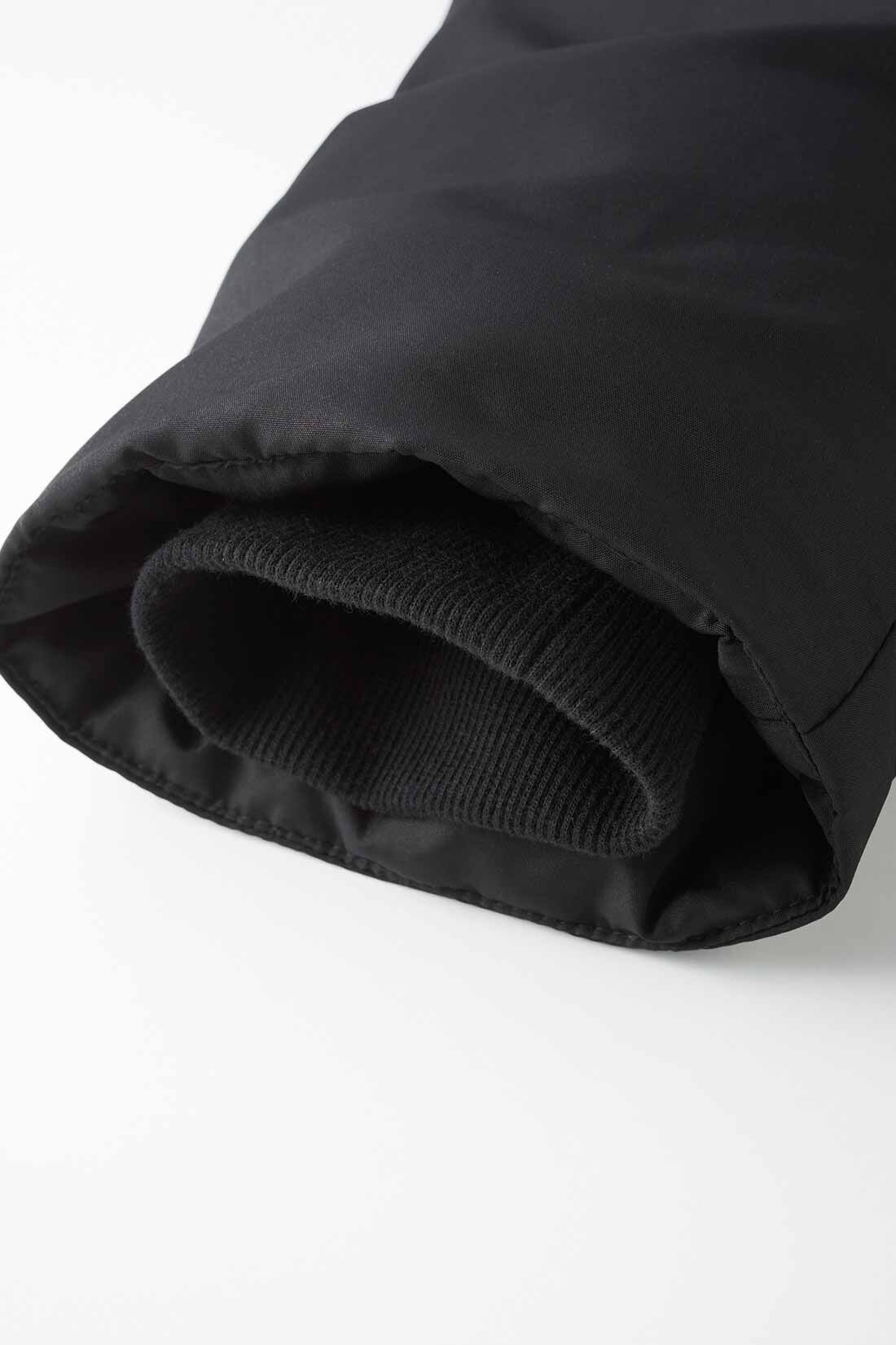 Live in comfort［リブインコンフォート］|リブ イン コンフォート スッキリ見える！ ステッチワークいっぱいのAラインダウンコート〈ブラック〉|袖口リブで冷気をシャットアウト。