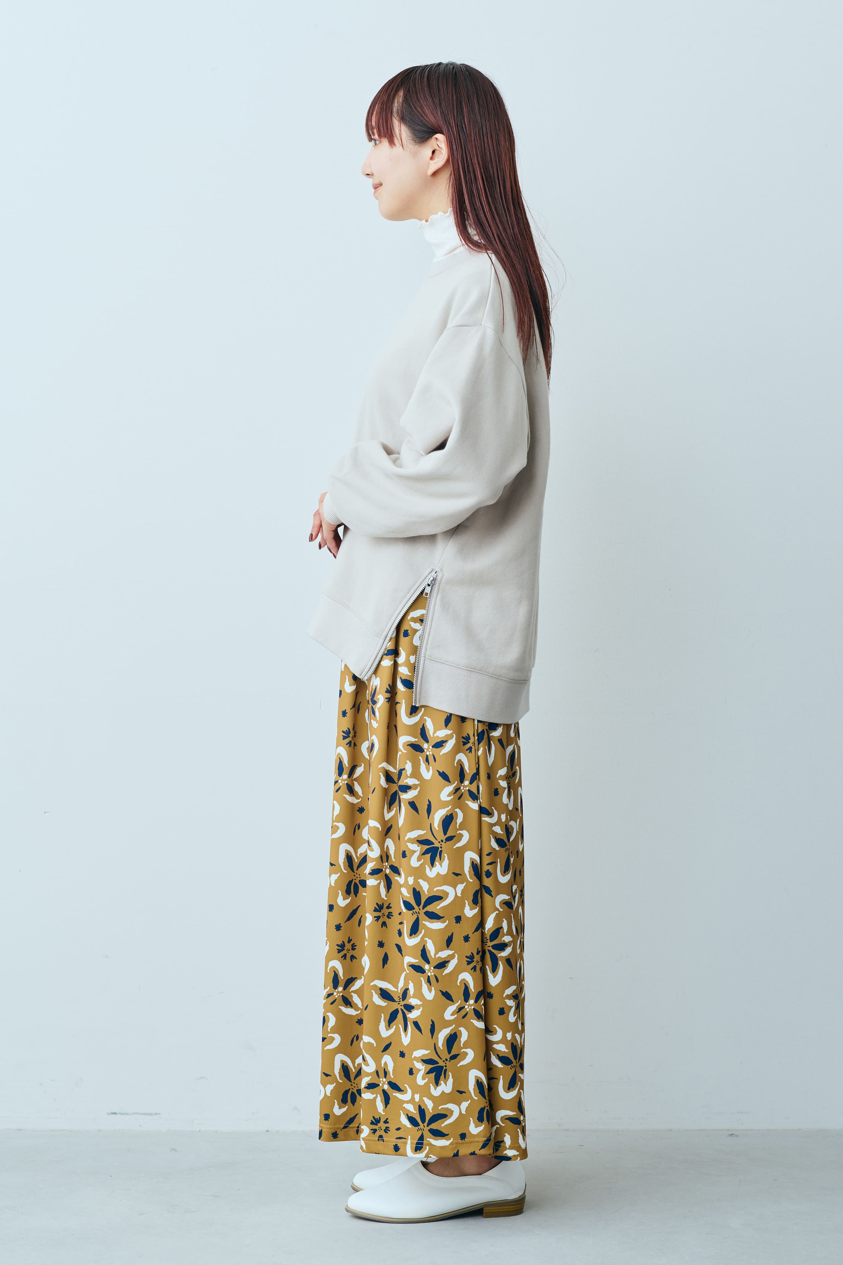 Live in  comfort|リブ イン コンフォート　Ｌｉｖｅ　Ｌｏｖｅ　ＣｏｔｔｏｎⓇプロジェクト　大人っぽく着られる　すそファスナースウェットトップス 〈ネイビー〉