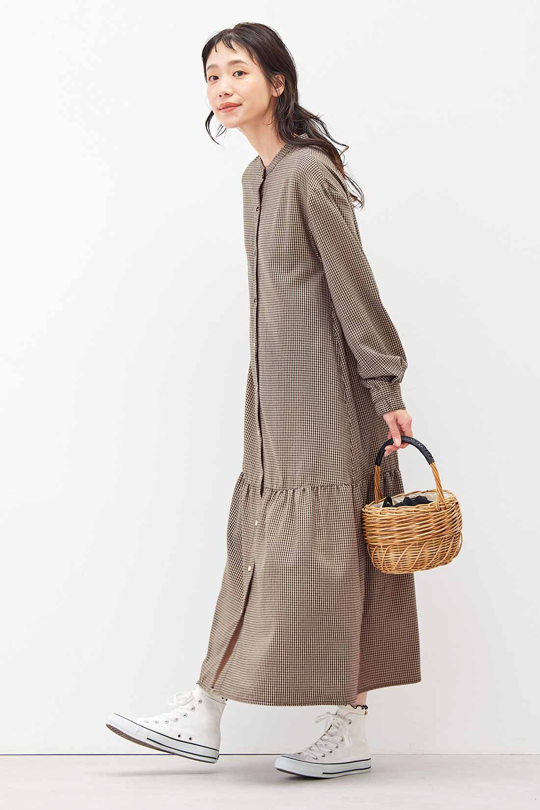 Live in  comfort|リブ イン コンフォート 人気スタイリスト 石上美津江さんとつくった はおれるチェックのワンピース〈ブラウンチェック〉