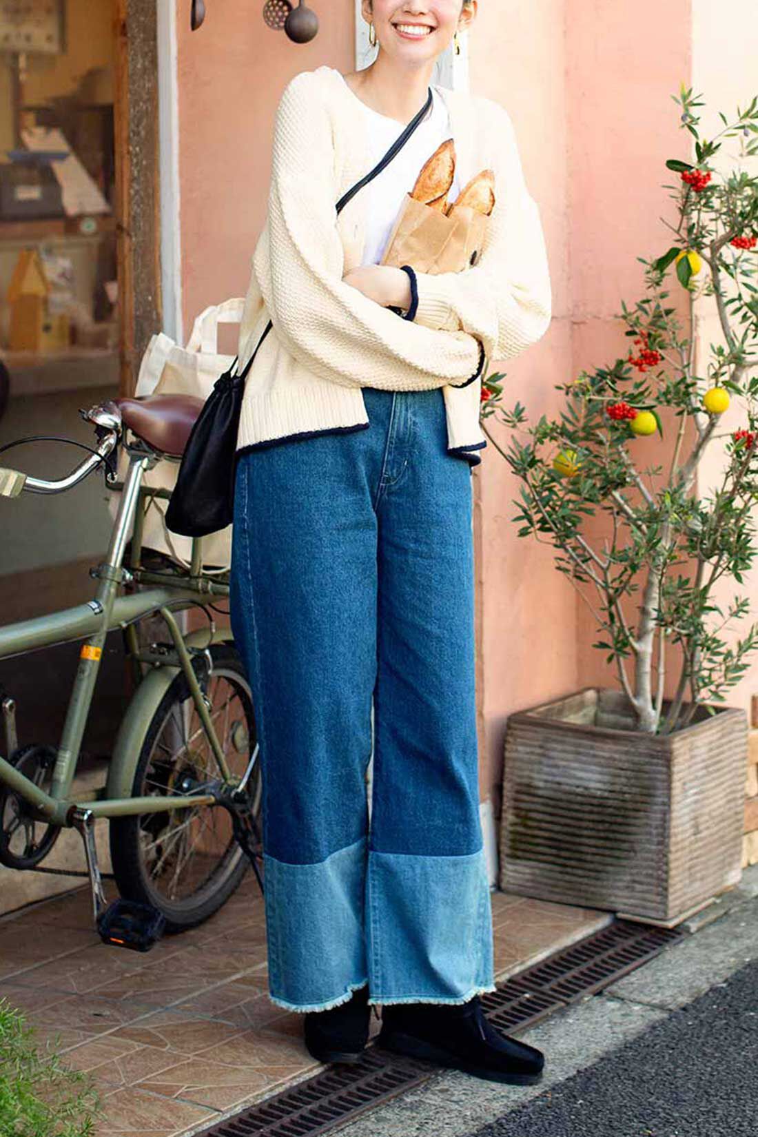 Live in  comfort|リブ イン コンフォート くるりん配色が素敵なざっくりコットンニットカーディガン 〈モカ×オレンジ〉