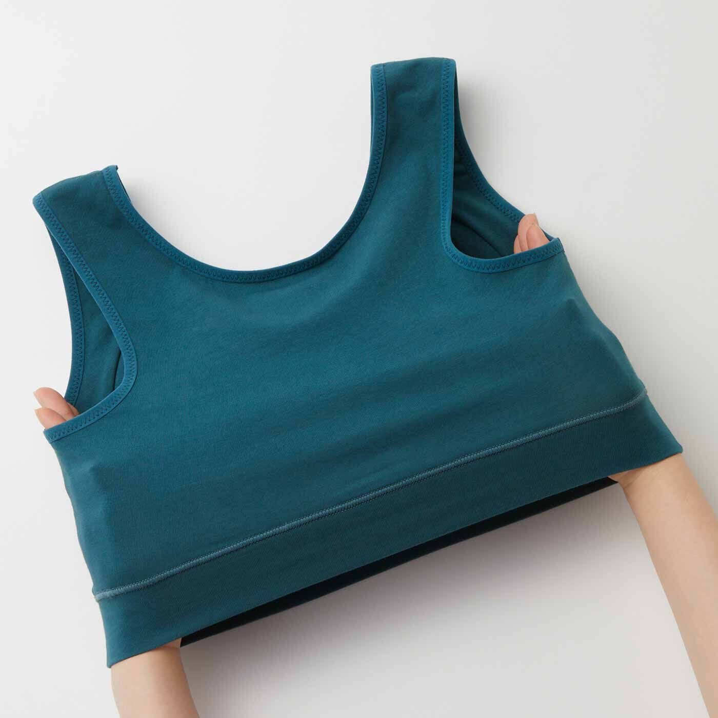 flufeel|バストキープと快眠の両方かなう 24時間サポート デイ＆ナイトブラの会|伸びやかな綿ベア天じくで、着脱がスムーズで快適です。