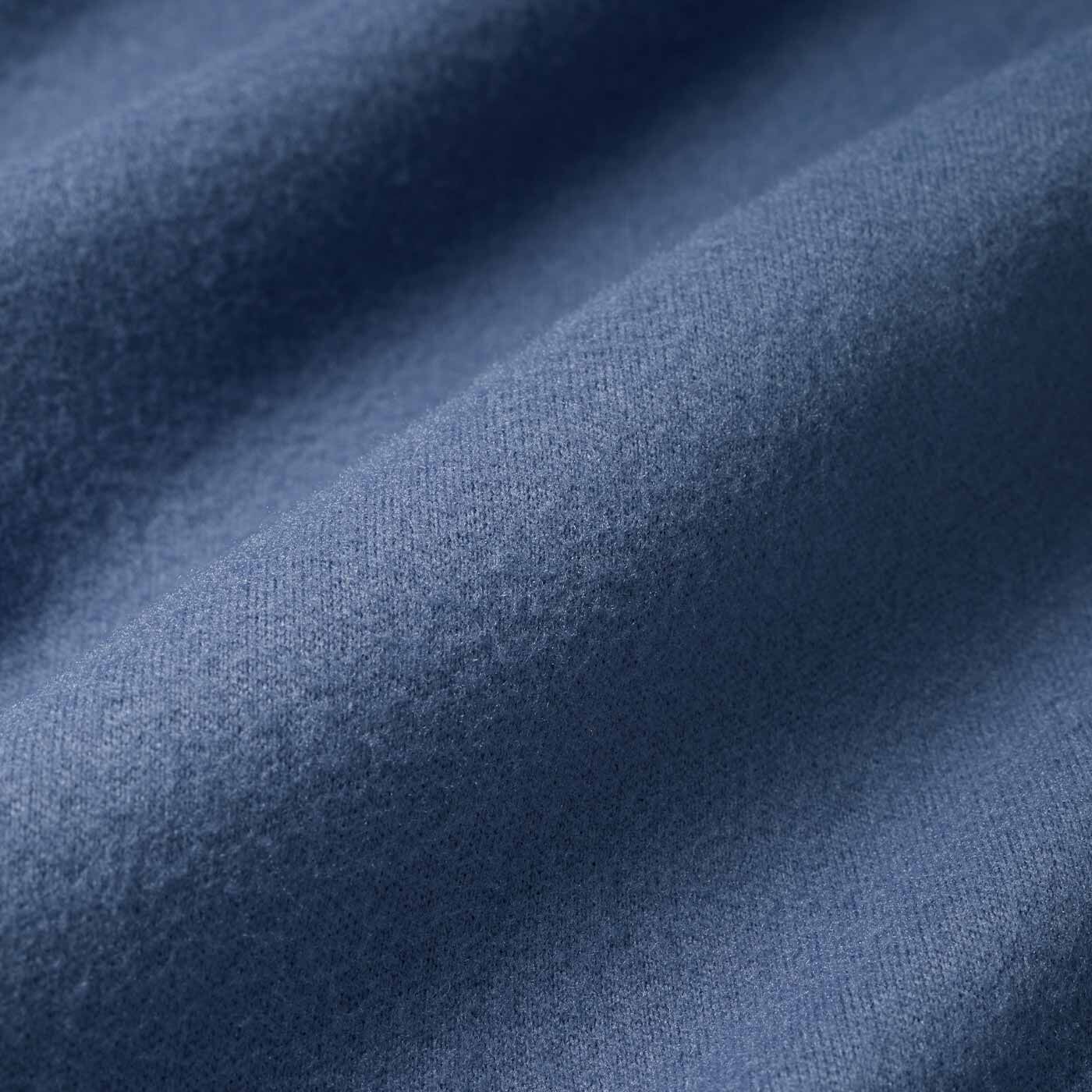 flufeel［フラフィール］|ふんわりギャザーでさりげなく体形カバー きれい映えする微起毛ワンピースの会|肌側は微起毛素材で、薄手でも暖かく。