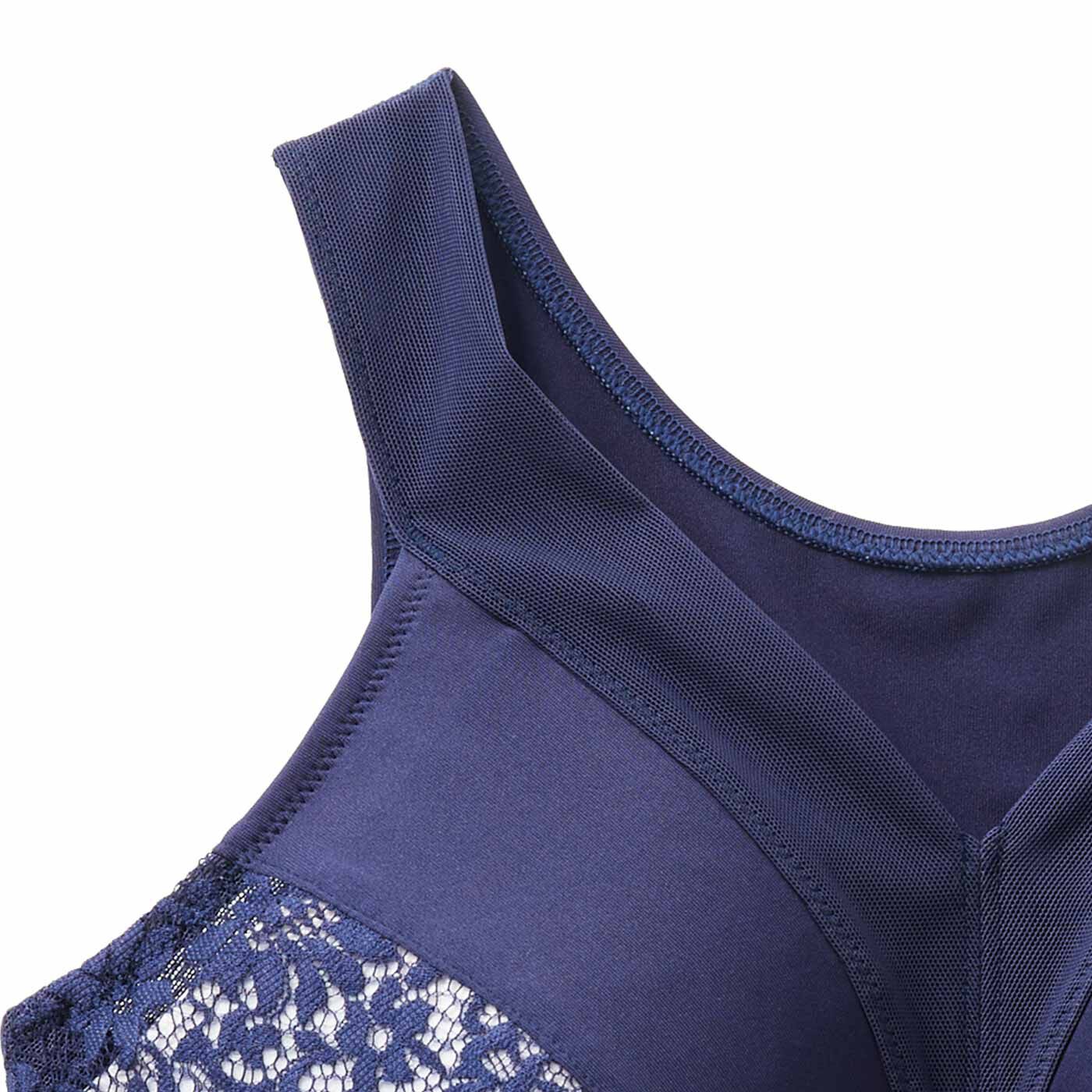 flufeel［フラフィール］|胸・わき肉・背中全方向包み込む はみ肉パトロールブラの会|肩への負担を軽減する、幅広設計。