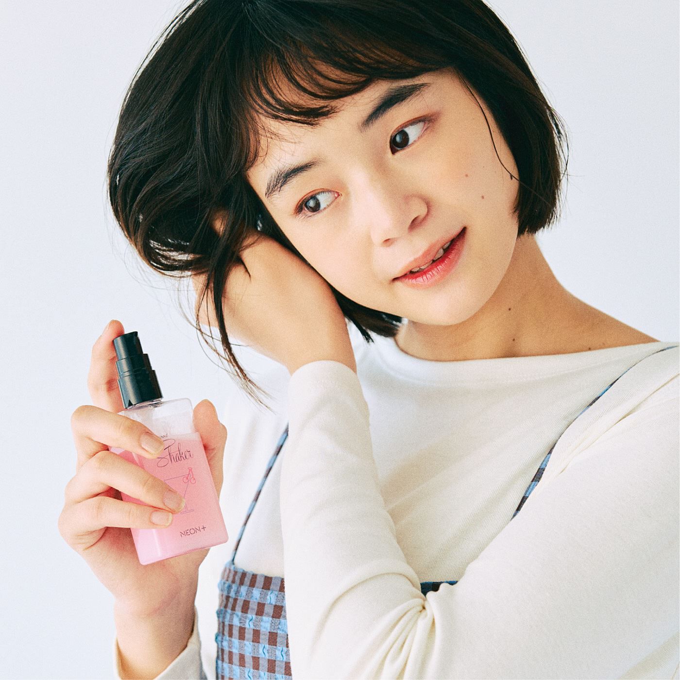 flufeel|美容液と保湿オイルの二層で美髪　振って楽しいカクテルシェイクヘアオイル〈スモーキーパフューム〉の会|※写真は〈フローラルソープ〉です。