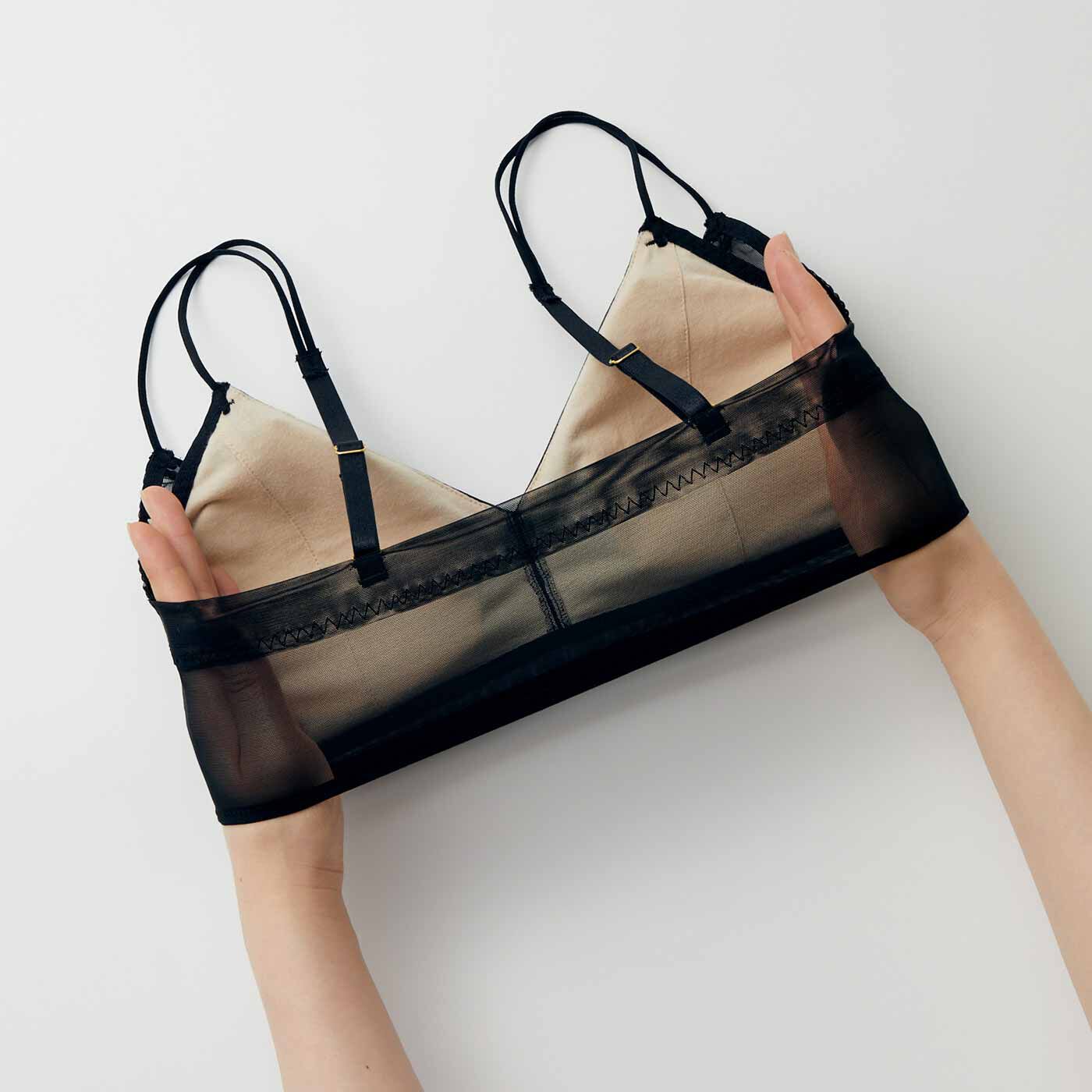 flufeel［フラフィール］|MEDE19F×flufeel シンプルモードブラ＆ショーツの会〈ブラック〉|伸びやかで心地よくフィット。