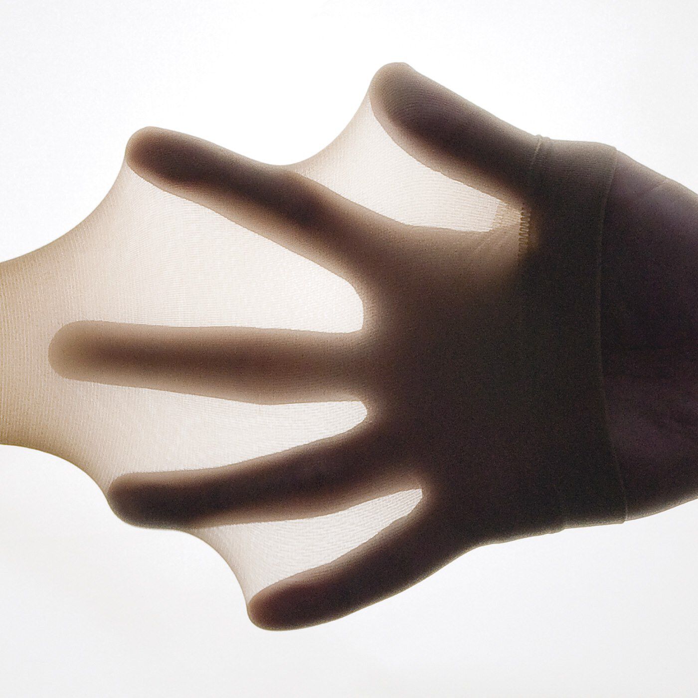 flufeel［フラフィール］|重ねばきですっきり引き締め　がんばる足の極薄着圧サポーター〈ベージュ〉の会|まるでストッキングみたいな極薄生地。
