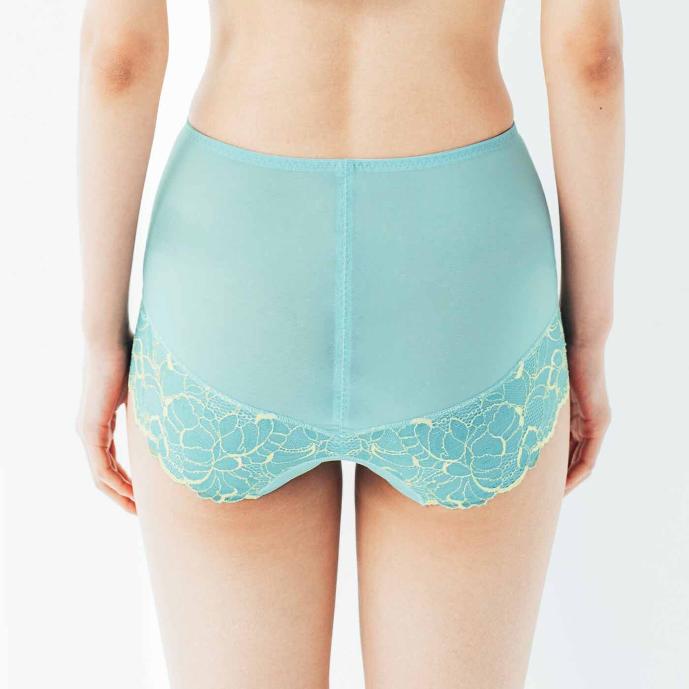 flufeel［フラフィール］|丹田意識でからだ美バランス ヒップサポートヨガ気分ショーツ〈フローラルレース〉の会