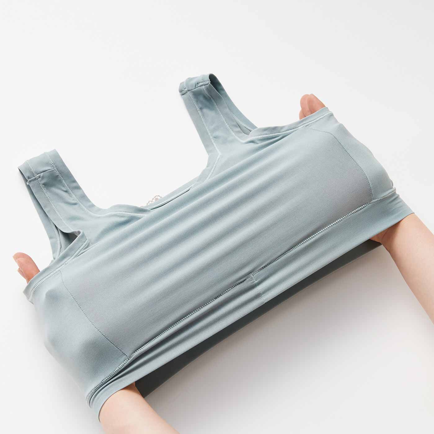 flufeel［フラフィール］|ユルセルフ 何もしたくない日の味方 レースでバストと気持ちもぐーんと包む しあわせ感じるブラの会|薄い高伸縮素材で、ゴムなしでものびのびとフィット。