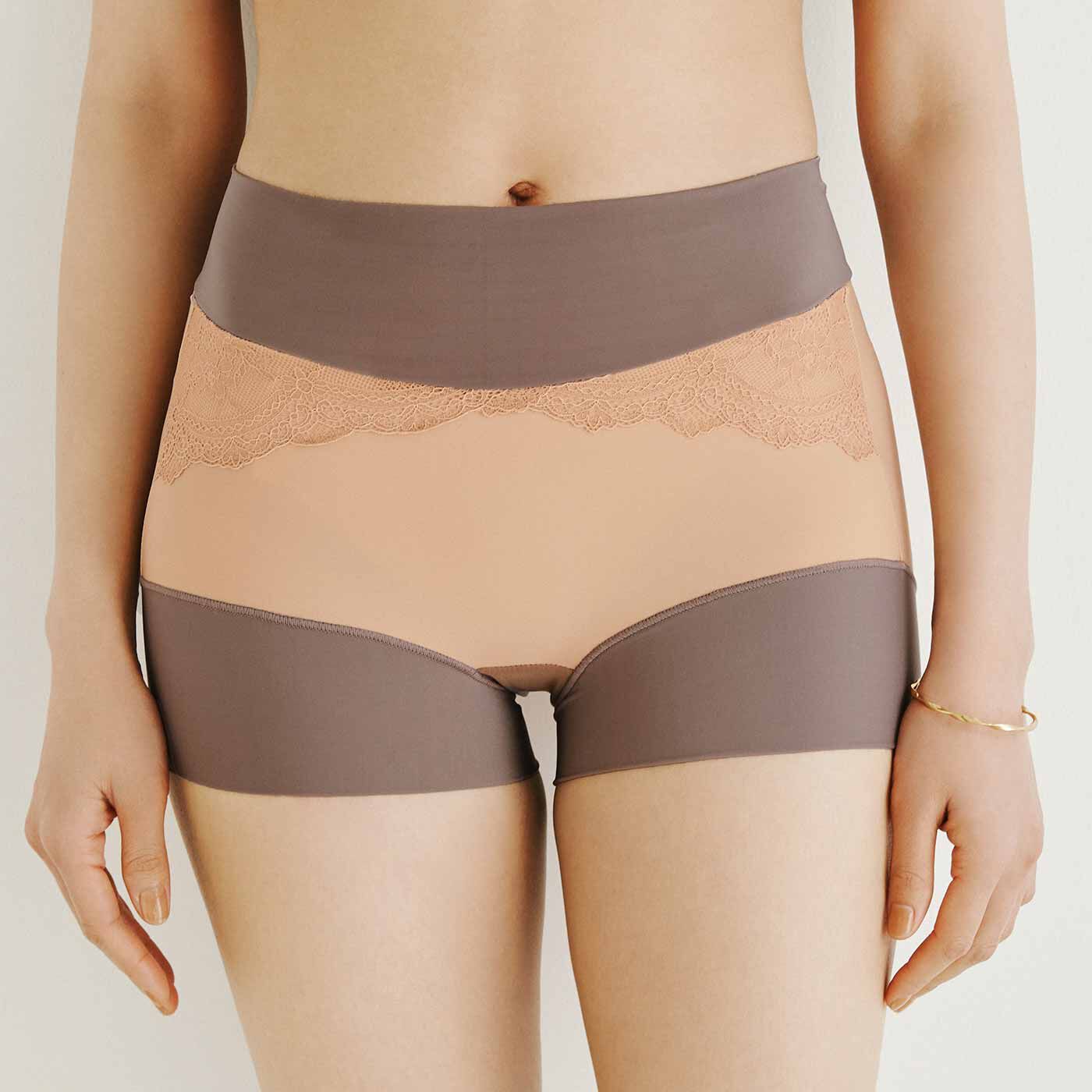 flufeel［フラフィール］|おなか・腰肉・おしりを整える 滑らかなはき心地 美麗なショーツの会