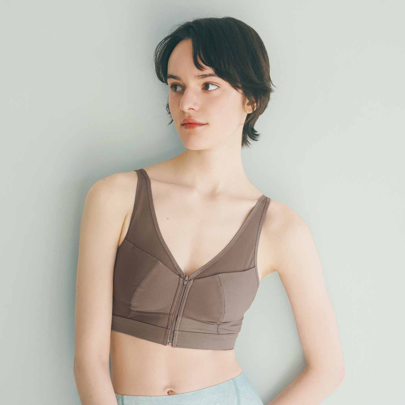 flufeel［フラフィール］|【6月分以降お届け】スラっとピン！ フロントジッパーでサッと着脱ブラの会
