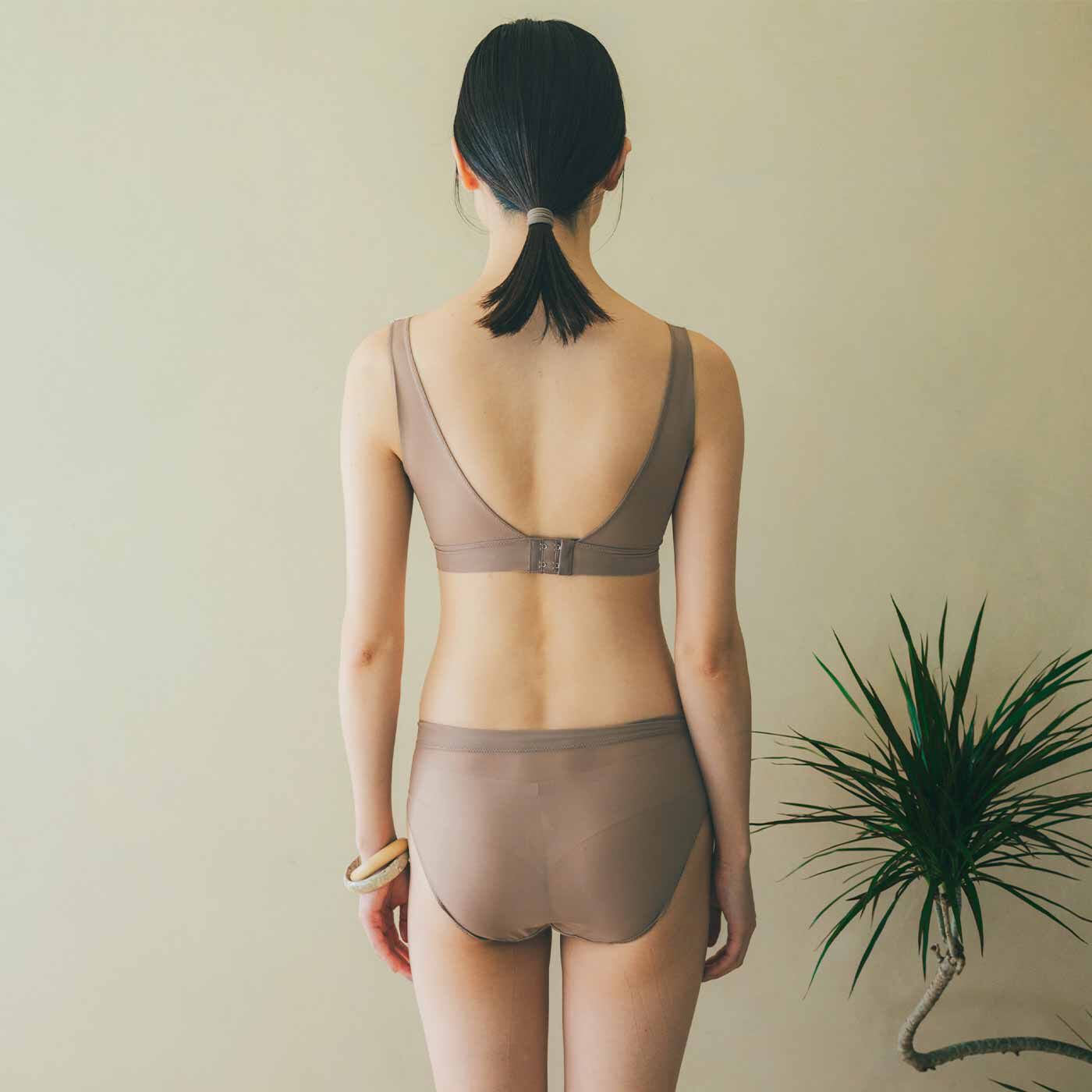 flufeel［フラフィール］|flufeel Resort Edition クロダレースを贅沢（ぜいたく）にあしらった 旅気分のブラ＆ショーツ〈LL・3L〉の会