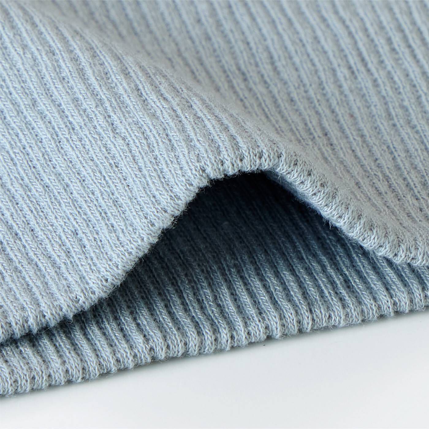 flufeel［フラフィール］|腰をいたわりたい人のためのすっぽりカバーで冷やさない　ハイウエストショーツの会|2重のやわらかなリブ編みで圧迫感の少ない着用感。