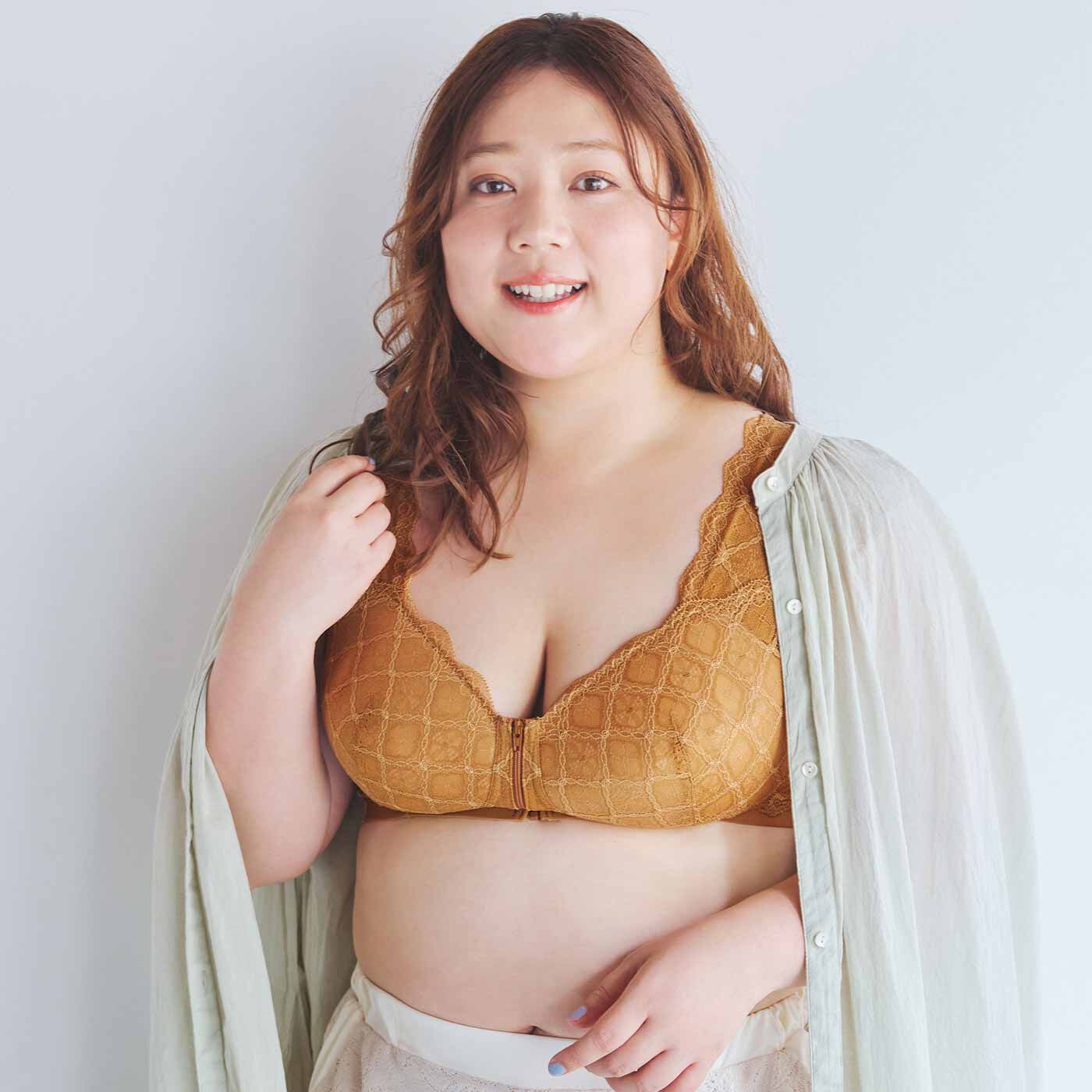 flufeel［フラフィール］|la farfaモデルおさむさんとflufeelコラボ すっきりシルエットがかなう レーシーなノンワイヤーブラの会