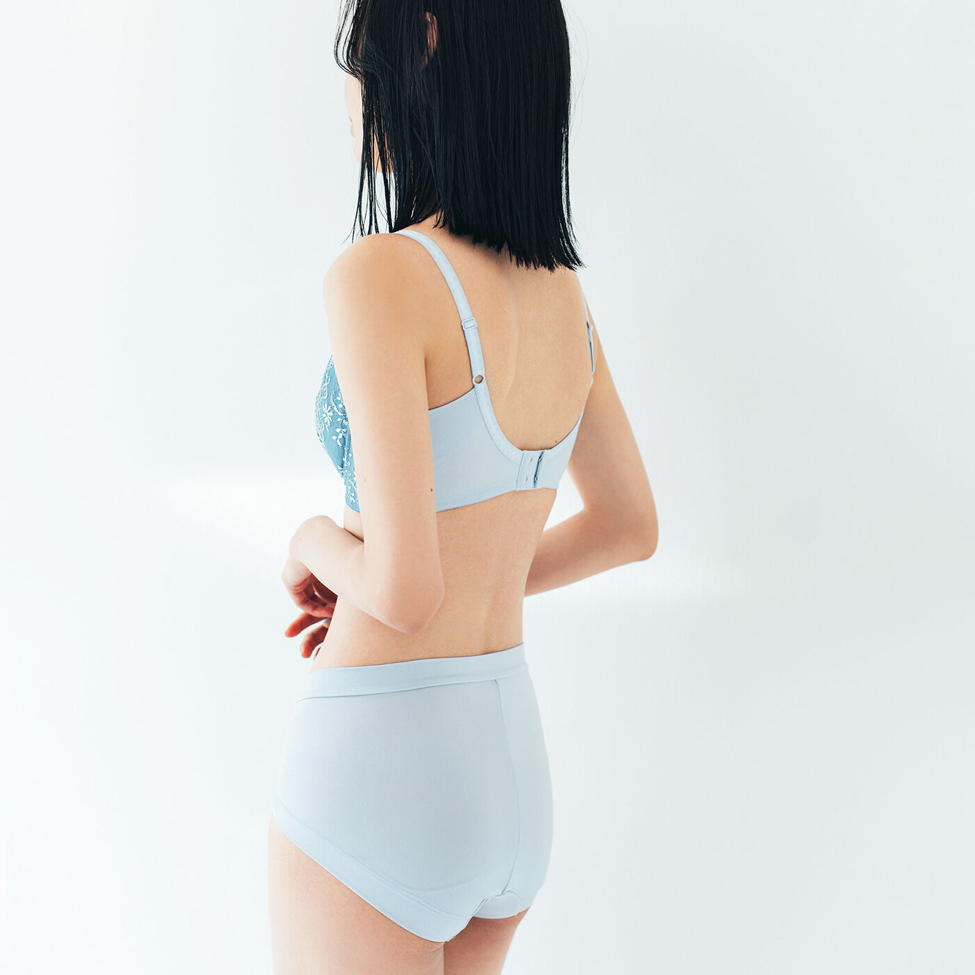 flufeel|緻密設計でふっくらバスト革命 秀麗なブラ＆ショーツの会
