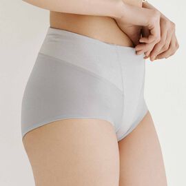 flufeel | ボリュームおさえてフラットに見せるショーツ