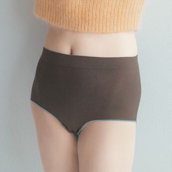 flufeel［フラフィール］ | ワッフルみたいなノンストレスショーツ