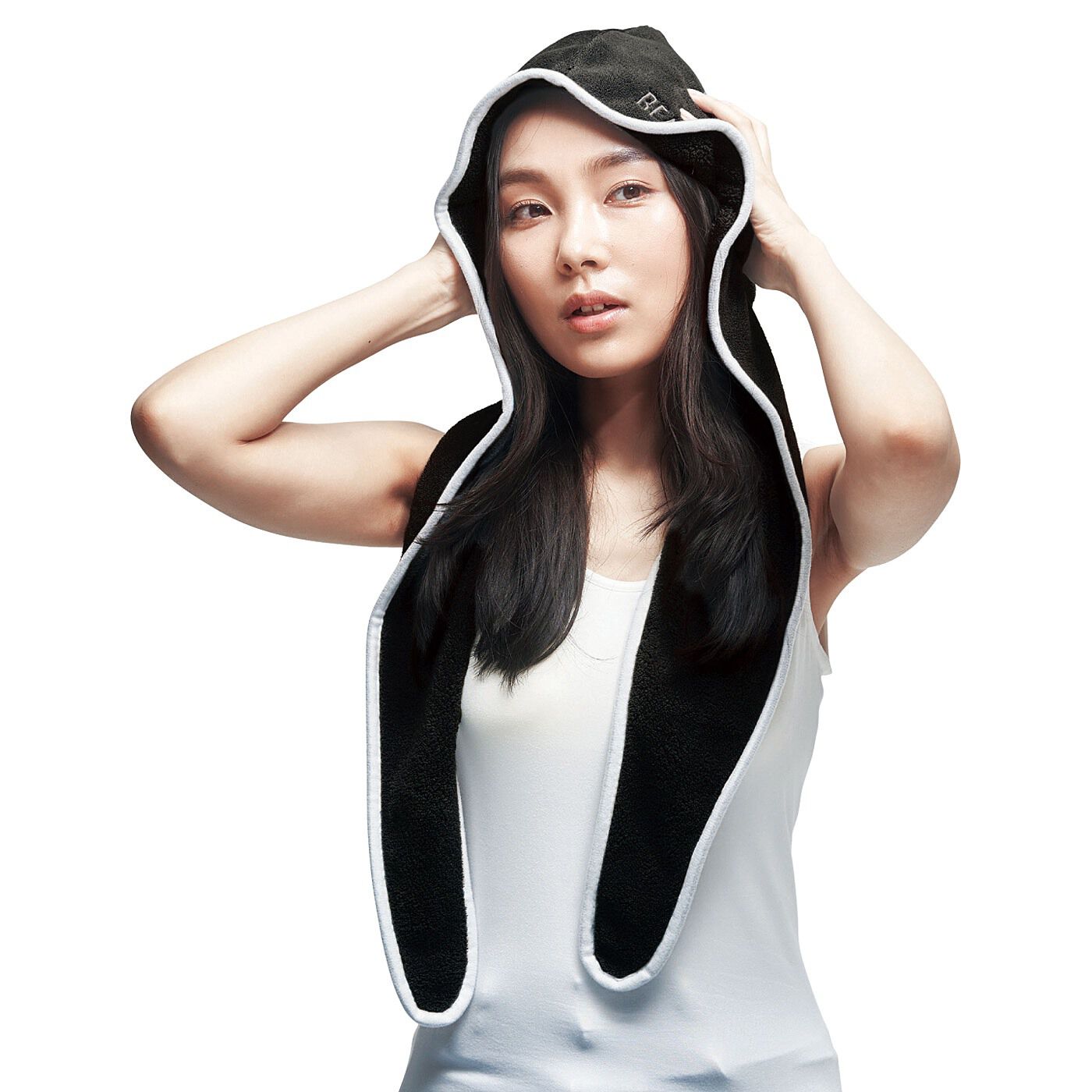 flufeel|濡（ぬ）れたロングヘアもすばやく吸水！かぶって巻いてクイックドライヘアターバン〈ブラック〉の会|ロングヘアから落ちる水滴も受け止める大判サイズ。湯冷め対策もばっちり。